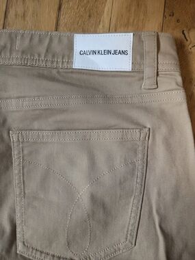 Calvin Klein Jeans Women's Ankle Cropped Jeans in Beige